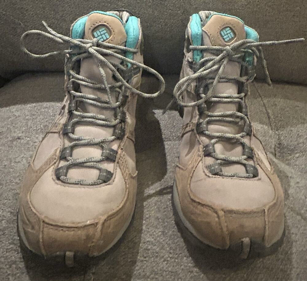 Columbia Culvert Mid Omni-Tech Women's size 5.5
